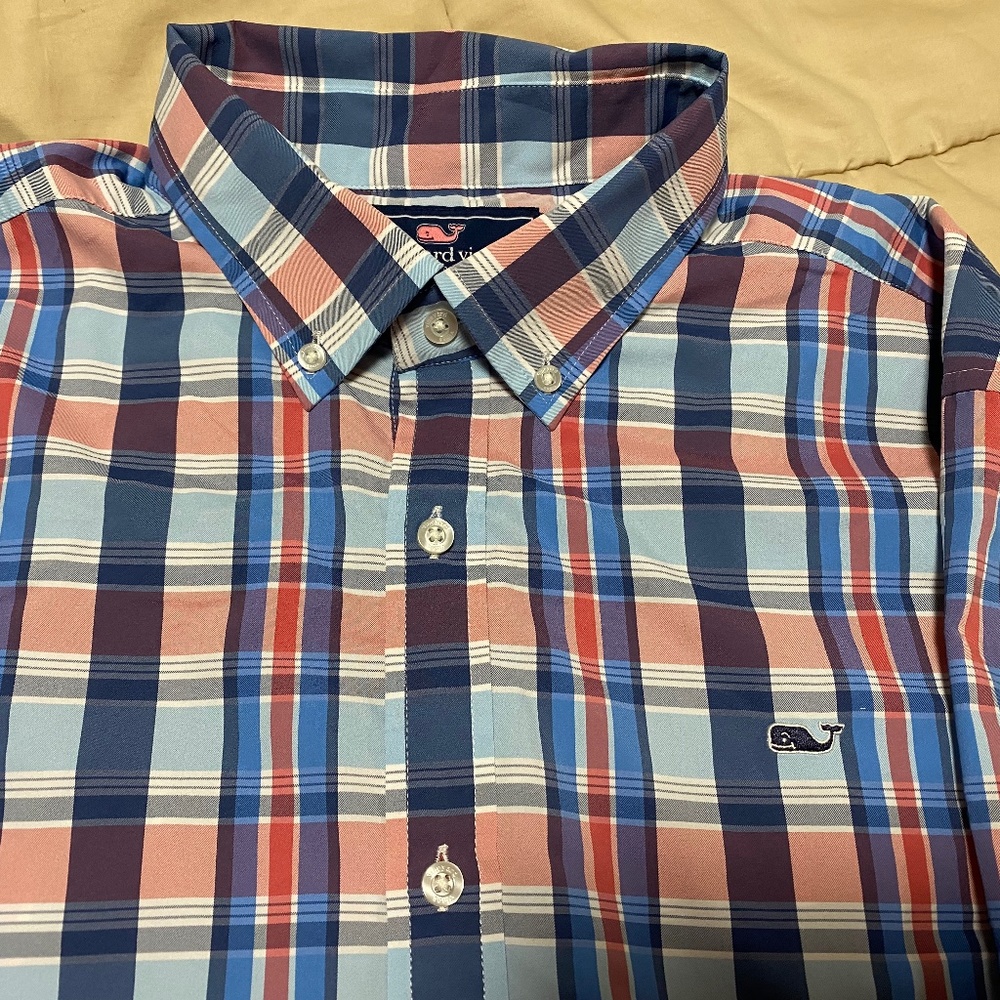 COPY - XL Vineyard Vines shirt